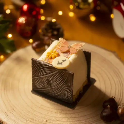 BÛCHE ANANAS LITCHI petite